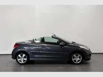 Peugeot 207 CC Cabrio Premium 3.H *Windschott *SHZ *City (2012) - Photo 6