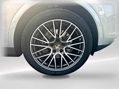 Porsche CAYENNE (9YA) 3.0 V6 462 E-HYBRID (2021) - Foto 9
