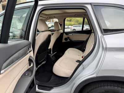 BMW X1 xDrive25d 231 Steptronic X-Line (2016) - Photo 11