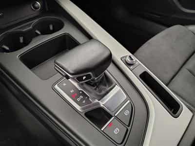 Audi A5 Sportback 35 TFSI S-Tronic S-Line NAVI / FULL LED / CAMERA (2022) - Photo 12