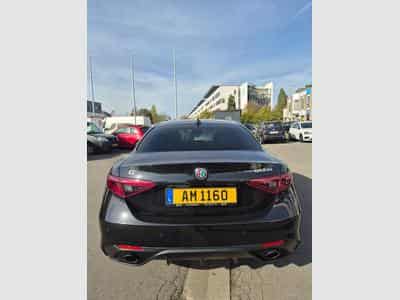 Alfa-Romeo Giulia VELOCE 2.0 TURBO 16 V 280 CV (2023) - Photo 5