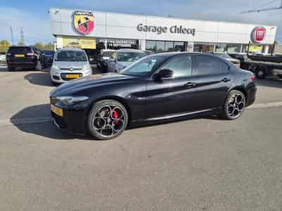 Alfa-Romeo Giulia VELOCE 2.0 TURBO 16 V 280 CV (2023) - Photo 1