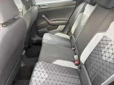 VW Taigo 1.0 TSI 85kW DSG R-Line (2024) - Photo 11