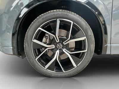 VW Tiguan R-Line+DSG+AHK+P.Confort+LM20+MatrixHD+P.Info.+Black-Style (2025) - Foto 8