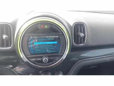 MINI Cooper D Countryman 2 (2018) - Photo 12