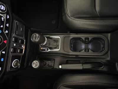 Jeep Wrangler 2.0 T-GDi Unlimited Sahara Automatik (2023) - Photo 10