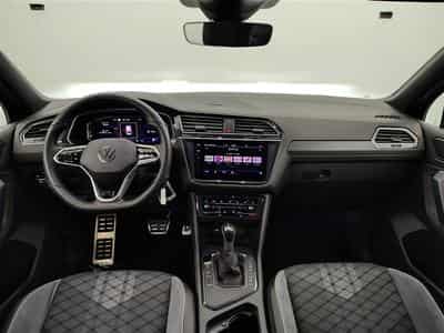 VW Tiguan 1.5 TSI R-Line DSG NAVI / CARPLAY / JA 20' (2021) - Foto 8