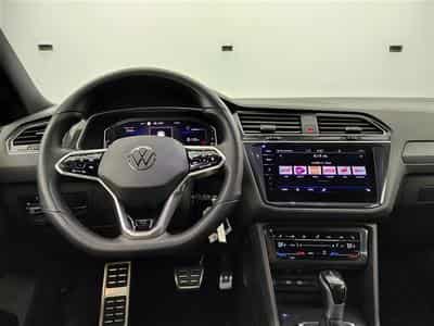 VW Tiguan 1.5 TSI R-Line DSG NAVI / CARPLAY / JA 20' (2021) - Foto 9