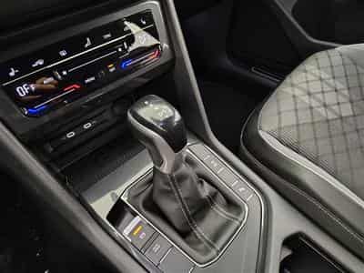 VW Tiguan 1.5 TSI R-Line DSG NAVI / CARPLAY / JA 20' (2021) - Foto 12