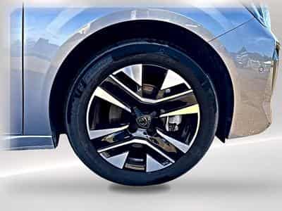 Peugeot 208 1.2 100 ALLURE (2025) - Photo 6