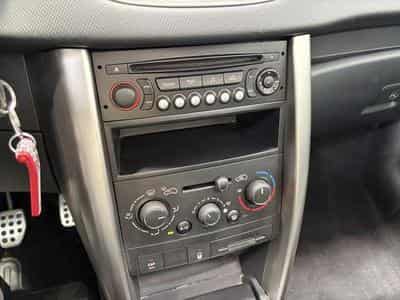 Peugeot 207 CC Cabrio Premium 3.H *Windschott *SHZ *City (2012) - Photo 10