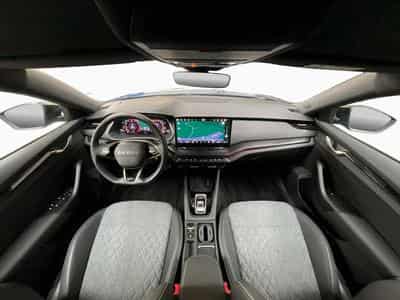 Skoda Octavia Sportline+DSG+Led+Navi+DAB+P:Sport (2025) - Foto 2