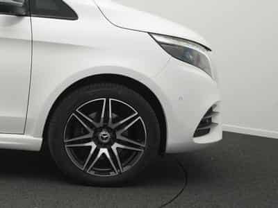 Mercedes V d lang (2023) - Photo 6