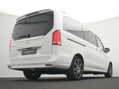 Mercedes V d lang (2023) - Photo 9