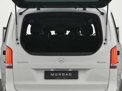 Mercedes V d lang (2023) - Photo 15