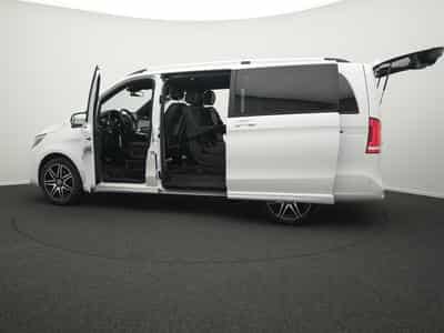 Mercedes V d lang (2023) - Photo 14