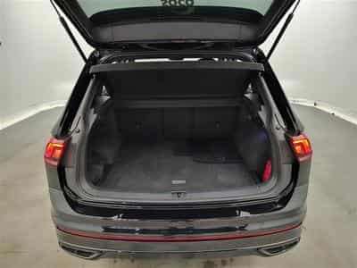 VW Tiguan 1.5 TSI R-Line DSG NAVI / CARPLAY / JA 20' (2021) - Foto 14