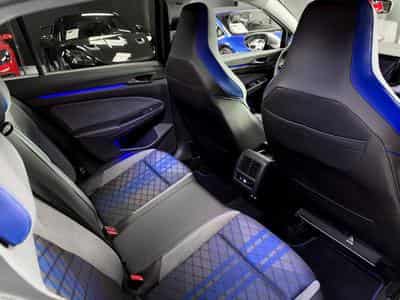 VW Golf R 2.0 TSI R DSG 4 Motion (2023) - Foto 11