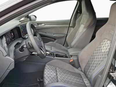 VW Golf R-Line (2026) - Photo 9