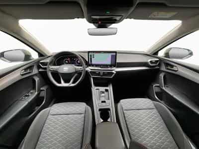 Seat Leon Sportstourer+FR+DSG+P.Vision+Matrix-Led+P.Safe+Connectivity- (2025) - Photo 2