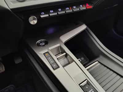 Peugeot 308 SW 1.2 PureTech 130cv EAT8 Active Pack NAVI / FULL LED / PDC (2024) - Foto 12