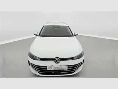 VW Passat 1.5 TSI 150Cv DSG Elegance NAVI / CAMERA / CARPLAY (2024) - Photo 4