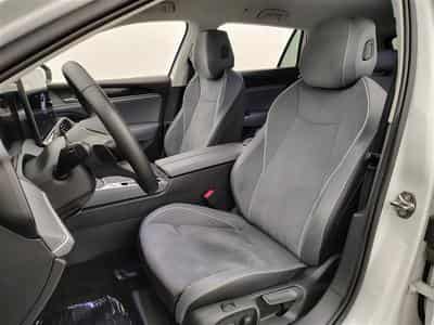 VW Passat 1.5 TSI 150Cv DSG Elegance NAVI / CAMERA / CARPLAY (2024) - Photo 7