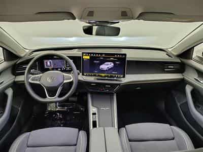 VW Passat 1.5 TSI 150Cv DSG Elegance NAVI / CAMERA / CARPLAY (2024) - Photo 8