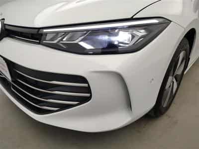 VW Passat 1.5 TSI 150Cv DSG Elegance NAVI / CAMERA / CARPLAY (2024) - Photo 15