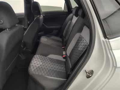 VW Polo 1.0 TSI 95cv R-Line CARPLAY / FULL LED / CAMERA / JA 17" (2025) - Photo 13