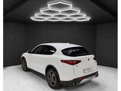Alfa-Romeo Stelvio Q4 2.0 Turbo AWD (2018) - Foto 3