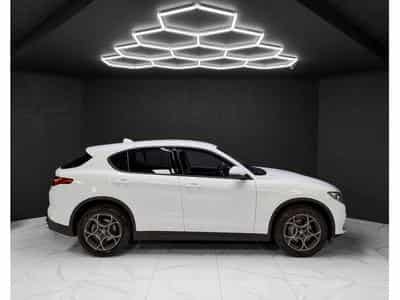 Alfa-Romeo Stelvio Q4 2.0 Turbo AWD (2018) - Foto 6