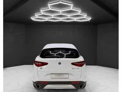 Alfa-Romeo Stelvio Q4 2.0 Turbo AWD (2018) - Foto 4