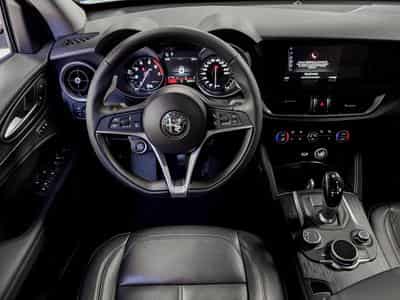 Alfa-Romeo Stelvio Q4 2.0 Turbo AWD (2018) - Foto 10