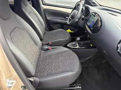 Toyota Aygo Aygo X 1.0 VVT-I CVT ENVY (2024) - Foto 11