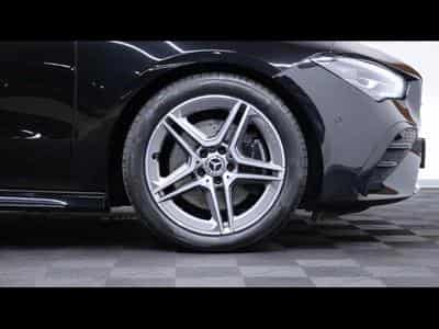 Mercedes CLA 200 d shooting brake AMG Line 8G DCT (2023) - Foto 11