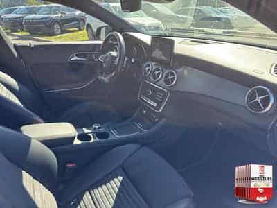 Mercedes CLA 220 D FASCINATION 7G-DCT (2018) - Photo 14