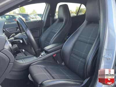 Mercedes GLA 180 D SENSATION 7G-DCT (2016) - Foto 13