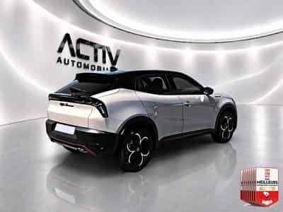 Alfa-Romeo JUNIOR 1.2 IBRIDA 145 SPECIALE E-DCT6 (2026) - Photo 7