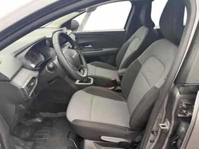 Dacia Sandero Stepway 1.0 TCe 110 Extreme (2024) - Photo 8