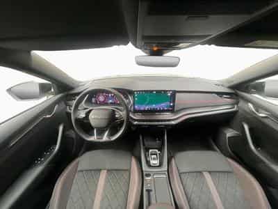 Skoda Octavia RS+DSG+Led+Navi+P.Simply&Clever+DAB+ (2025) - Foto 2