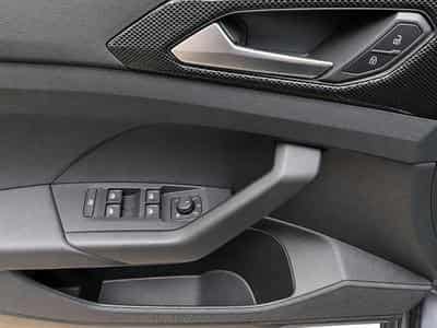 VW T-Cross Life+DSG+LM17+P.Select+Navi+Rear-View (2025) - Foto 14