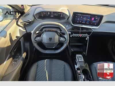 Peugeot 2008 Hybrid 145 e-DCS6 Allure (2026) - Foto 13