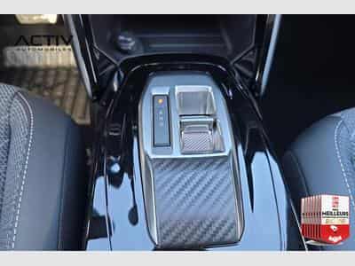 Peugeot 2008 Hybrid 145 e-DCS6 Allure (2026) - Foto 15