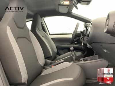 Toyota AYGO X 1.0 VVT-i 72 Dynamic (2025) - Photo 7