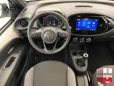 Toyota AYGO X 1.0 VVT-i 72 Dynamic (2025) - Photo 11