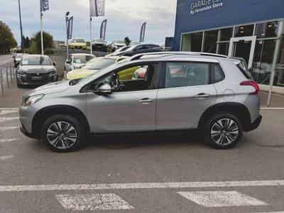 Peugeot 2008 Allure (NOUVEAU MOTEUR 90'000KM) (2017) - Photo 3