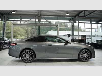 Mercedes E 220 d Coupé AMG Line 2H *20*Night*Digital*360 (2023) - Photo 6