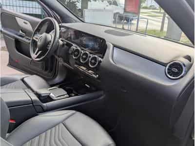 Mercedes GLA 200 163CV 7G-TRONIC * GARANTIE CONSTRUCTEUR * (2023) - Photo 4
