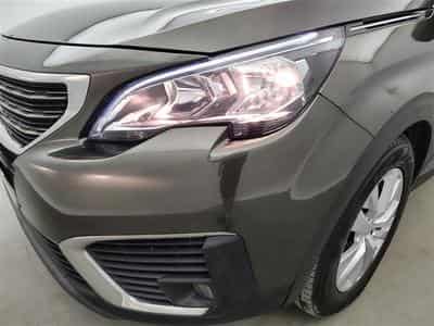 Peugeot 5008 1.2 PureTech 130cv EAT8 Active Pack 7pl. NAVI / PDC AV+AR (2020) - Foto 15